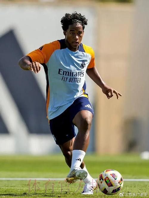 马卡:皇马巴萨竞争15岁巴西锋线新星恩德里克 马卡:皇马巴萨竞争15岁巴西锋线新星恩德里克